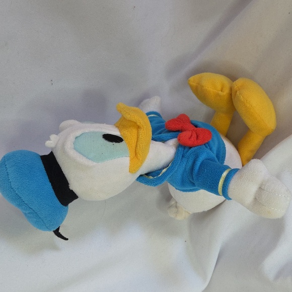 Disney Store Donald Duck 8" plush blue hat red bowtie angry face duck - Picture 10 of 13